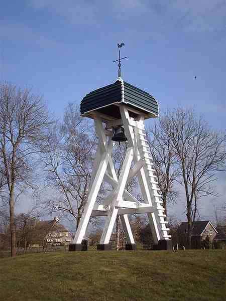 De klokkenstoel in Oldeouwer