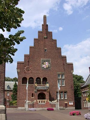 Het Stadhuis in Waalwijk