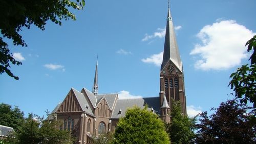 De kerk in Langeraar