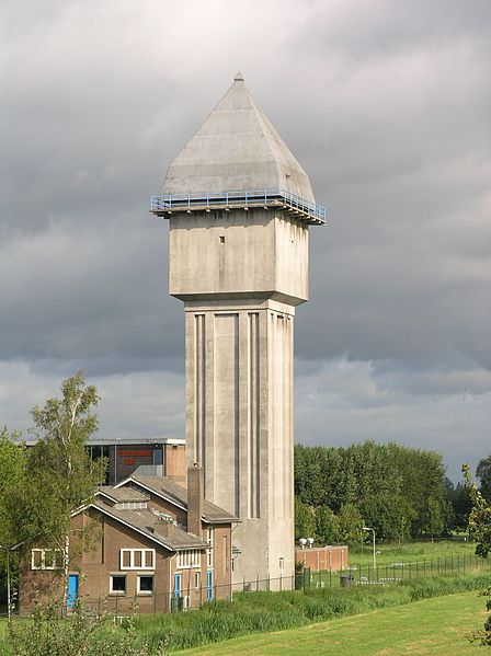 De watertoren in Boven-Hardincveld