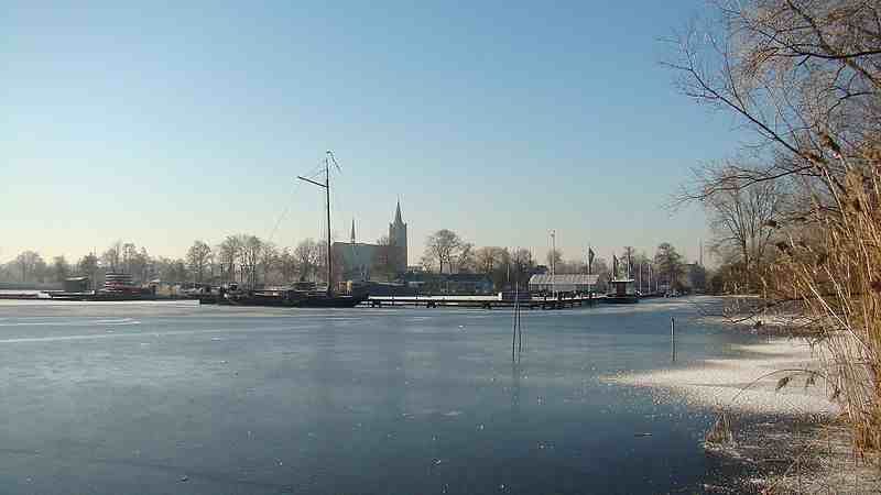 Zicht op Vinkeveen vanaf de Vinkeveense Plassen