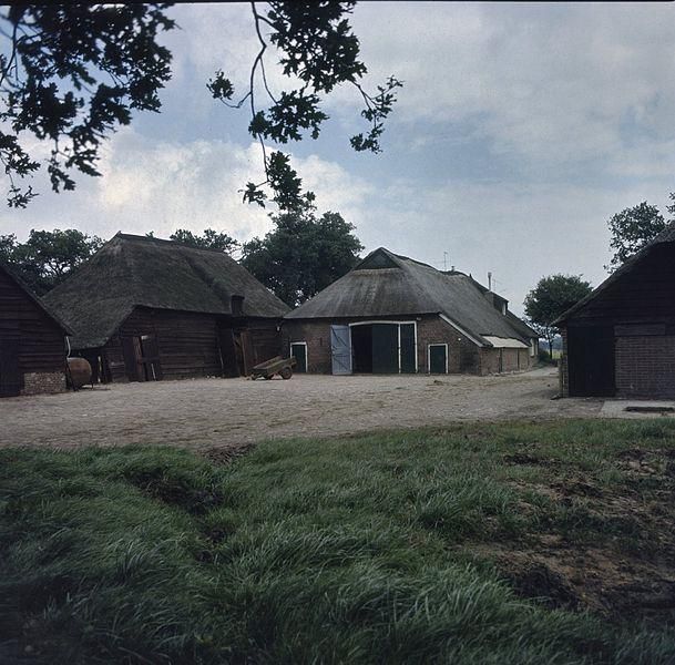 Elim  - schuren en boerderijerf. Rijksmonument