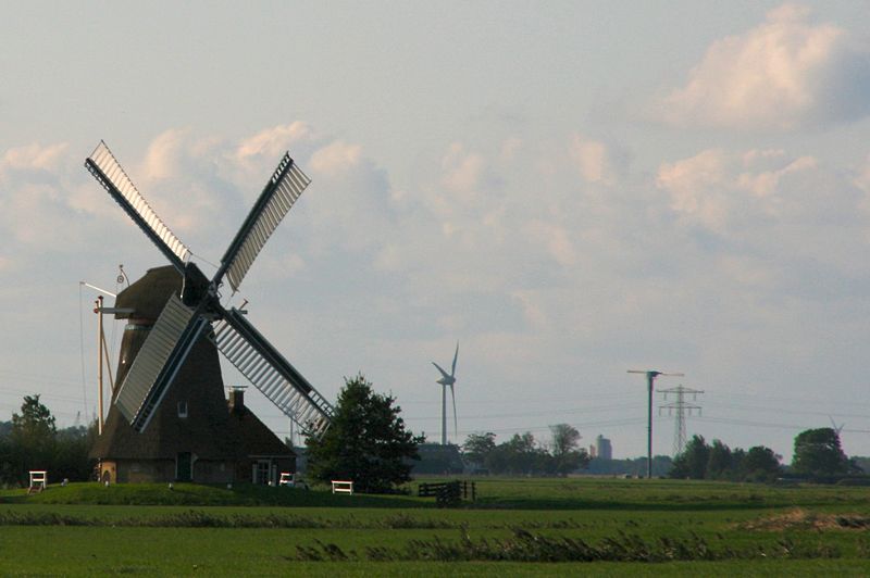 Molen de Meerswal is gelegen in Lollum