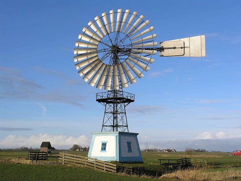 Een Wind(motor)molen in Lytkewierrum