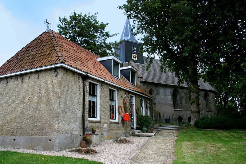 Het kerkje in Huns