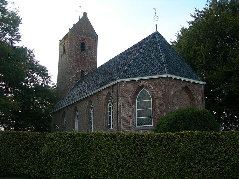 De kerk in Twijzel is een rijksmonument