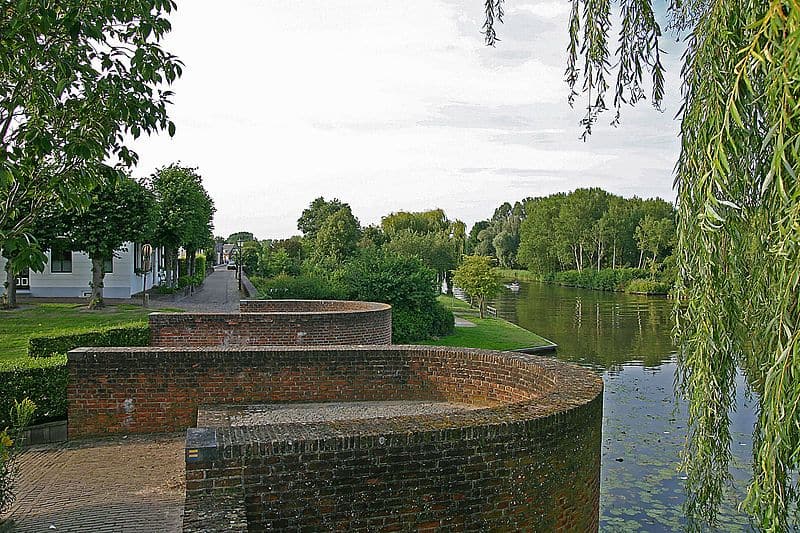 De vestingwal in Asperen - Stadswallen
