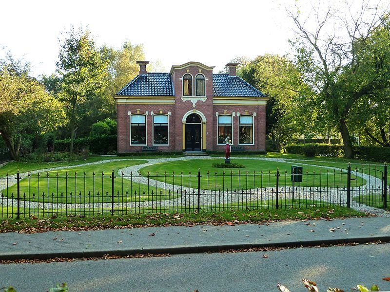 Hervormde Pastorie in Lutjegast