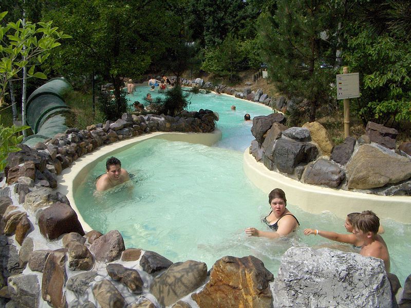 De wildwaterbaan in  het recreatiepark "Meerdal"