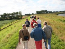 Wandelen door het smalste stukje Nederland