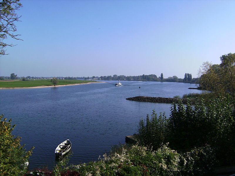 Zicht op de Maas nabij Andel