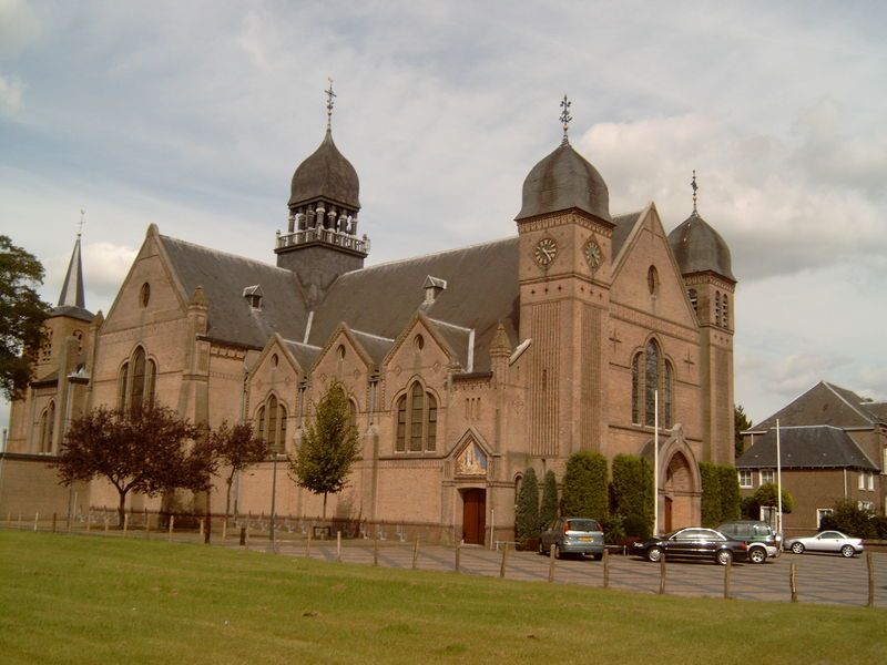 St. Petrus Bandenkerk in Bladel