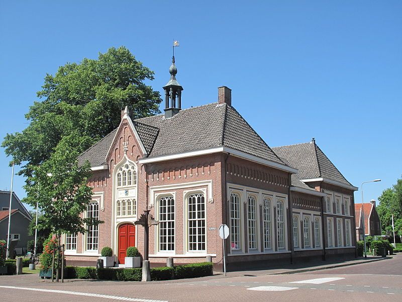 Het voormalig  gemeentehuis in Udenhout