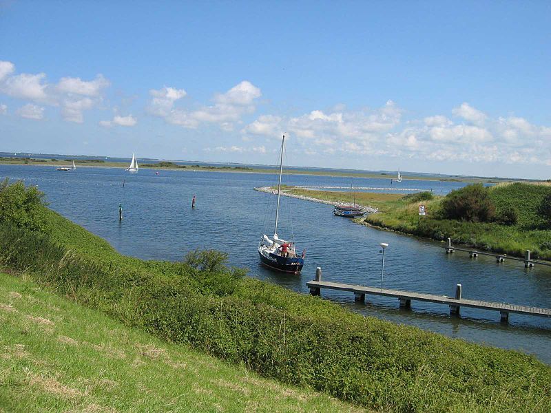 Scharendijk is ook gelegen nabij het Grevelingenmeer. Hie rkan men ook duiken