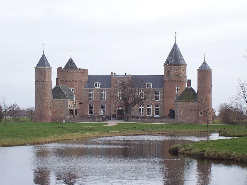 Kasteel Westhove in Oostkapelle