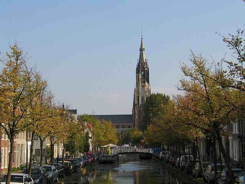Gezicht op de nieuwe Kerk in Delft