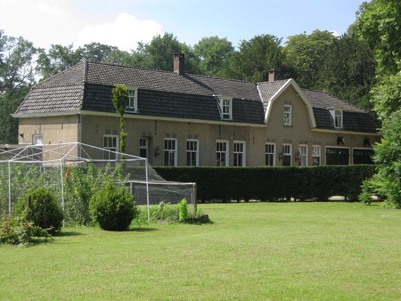 Rijksmonumernt aan de Benedenrijweg in  Ridderkerk