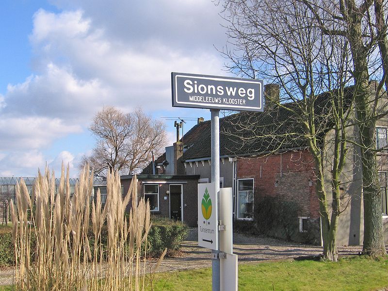 Naambord "Sionsweg"in Sion