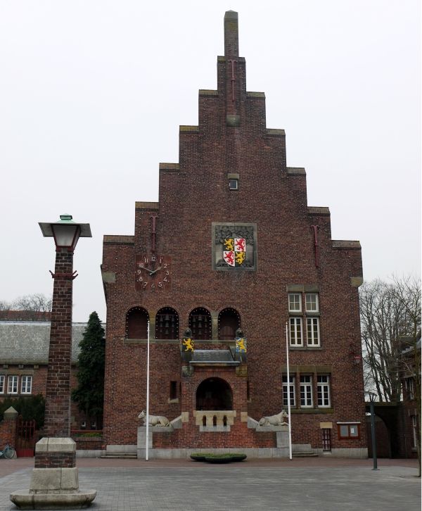 Gemeentehuis ( http://www.geocaching.com/ )