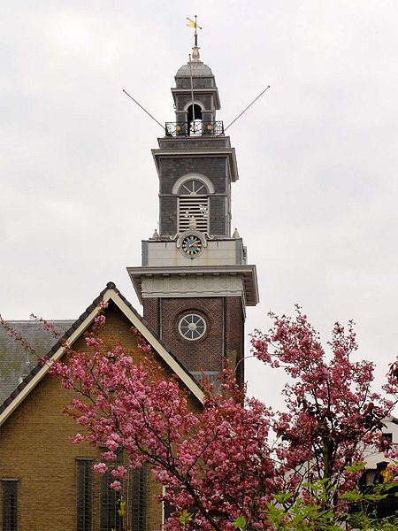 De kerktoren in Lekkerkerk